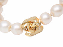 Load image into Gallery viewer, CHANEL シャネル ブレスレット パール ココマーク ターンロック ゴールド 97A レディース 美品 32738