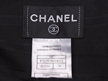 Load image into Gallery viewer, CHANEL シャネル 半袖ワンピース シャツ生地 ブラック ココマーク P32297W04073 レディース サイズ36 美品 N32910