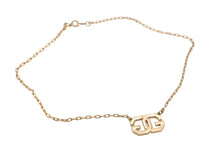 Load image into Gallery viewer, VINTAGE GIVENCHY ジバンシィ ペンダント ネックレス ロゴ ゴールドカラー アクセサリー 1977年 中古 33970