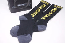 Load image into Gallery viewer, クロムハーツ Chrome Hearts SOCKS OLD ENGLISH 1PK サイズ:M オールドイングリッシュロゴ靴下ソックス 34460
