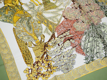Load image into Gallery viewer, HERMES エルメス カレ90 スカーフ LES LEJENDES DE L&#39;ARBRE 木の伝説 兆候 ライオン グリーン TD20180 美品 35037