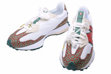 Load image into Gallery viewer, 新品同様 New Balance ニューバランス Casablanca カサブランカ スニーカー 靴 327 RED MONOGRAM MS327CAA ホワイト 中古 35409