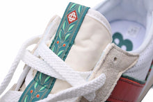 Load image into Gallery viewer, 新品同様 New Balance ニューバランス Casablanca カサブランカ スニーカー 靴 327 RED MONOGRAM MS327CAA ホワイト 中古 35409