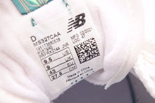 Load image into Gallery viewer, 新品同様 New Balance ニューバランス Casablanca カサブランカ スニーカー 靴 327 RED MONOGRAM MS327CAA ホワイト 中古 35409