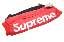 Load image into Gallery viewer, 極美品 SUPREME シュプリーム 18AW 赤 Handwarmer 手袋 ハンドウォーマー RED レッド ポケットあり 中古 36045