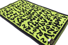 Load image into Gallery viewer, LOUIS VUITTON ルイ・ヴィトン タオル・リストバンド コットン グリーン ピンク ブラック ゴールド金具 美品 中古 36149