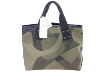 Load image into Gallery viewer, sacai x KAWS サカイ カウズ CAMO Medium 21aw カモフラージュ トートバッグ ミディアム 新品未使用 中古 36232