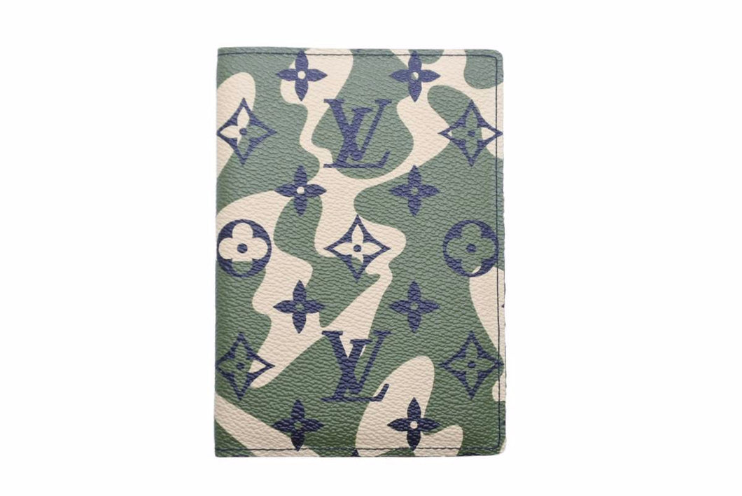 LOUIS VUITTON ルイ・ヴィトン パスポートケース クーヴェルテュール 村上隆 迷彩 カモフラージュ M58027 美品 N36399