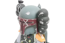 Load image into Gallery viewer, カウズ KAWS ×STAR WARS×MEDICOM TOY Boba Fett Companion KAWS Version フィギュア カーキ 新古品 未使用品 中古 36921