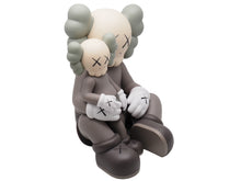Load image into Gallery viewer, KAWS カウズ Holiday ホリデイ 親子 OriginalFake CHANGBAI MOUNTAIN フィギュア MEDICOMTOY ブラウン 美品 中古 36922