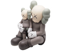 Load image into Gallery viewer, KAWS カウズ Holiday ホリデイ 親子 OriginalFake CHANGBAI MOUNTAIN フィギュア MEDICOMTOY ブラウン 美品 中古 36922