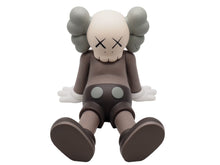 Load image into Gallery viewer, KAWS カウズ Holiday ホリデイ OriginalFake CompanionModel フィギュア MEDICOMTOY メディコムトイ ブラウン 美品 中古 36957
