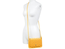 Load image into Gallery viewer, GOYARD ゴヤール ショルダーバッグ ポジェット プリュメ ポーチウォレット PVC×レザー イエロー 新品同様 36988