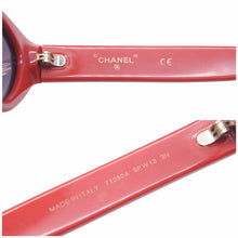 Load image into Gallery viewer, CHANEL×PHARRELL シャネル×ファレル サングラス レッド ブラック プラスチック ゴールド金具 良好 N37036 正規品