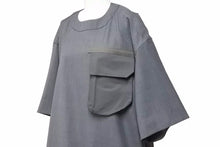 Load image into Gallery viewer, 未使用品 sacai サカイ 22SS Suiting Mix Pullover プルオーバーシャツ 22-02671M グレー サイズ2 中古 37508