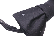 Load image into Gallery viewer, CHANEL シャネル 蝶ネクタイ リボンタイ ブラック ヴィンテージ 09A シルク ネクタイ チョーカー ユニセックス 37786