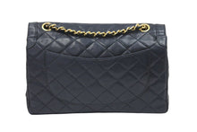 Load image into Gallery viewer, CHANEL シャネル パリ限定 26cm マトラッセ Wチェーン ショルダーバッグ ブラック 良品 中古 1番台 37885