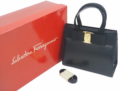 Salvatore Ferragamo フェラガモ ヴァラリボン ハンドバッグ ブラック イタリア製 BA214178 レディース 美品 中古 37930