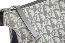 Load image into Gallery viewer, DIOR ディオール ヴィンテージ BOB0071 ショルダーバック カーキ トロッター トロッター柄 ユニセックス 中古 37985