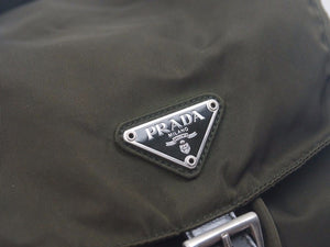 PRADA プラダ ヴィンテージ ミニバックパック ナイロン レザー カーキ シルバー金具 レディース 中古 N38137