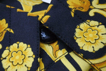 Load image into Gallery viewer, 新品未使用 VERSACE ヴェルサーチ 希少 バロック柄 シャツ 総柄 ヴィンテージ 新品同様 激レア 44 タグ付き 38307