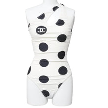 Load image into Gallery viewer, CHANEL シャネル ハイレグ 97P 水着 ワンショルダー ポルカドット柄 P07697V05563 ホワイト ブラック サイズ38 美品 中古 38339