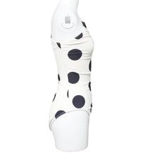 Load image into Gallery viewer, CHANEL シャネル ハイレグ 97P 水着 ワンショルダー ポルカドット柄 P07697V05563 ホワイト ブラック サイズ38 美品 中古 38339
