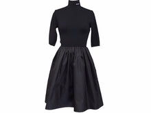 Load image into Gallery viewer, 新作 PRADA プラダ ギャバジンドレス Re-Nylon ブラック P3E32_1YZ8_F0806_S_211 レディース サイズ36 良好 38366 正規品