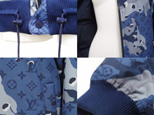 Load image into Gallery viewer, LOUIS VUITTON ルイヴィトン リバーシブル ダウンジャケット モノグラム ブルー ネイビー HIB02WRVF メンズ サイズ44 美品 N38647