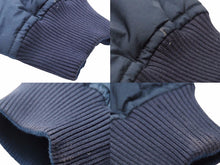 Load image into Gallery viewer, LOUIS VUITTON ルイヴィトン リバーシブル ダウンジャケット モノグラム ブルー ネイビー HIB02WRVF メンズ サイズ44 美品 N38647