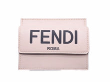 Load image into Gallery viewer, FENDI フェンディ 8M0395 ADP6 MICRO TRIFOLD WALLET マイクロ ロゴ ミニ財布 小銭入れ付き F1ＣＮ レディース 新品 38680