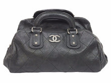 Load image into Gallery viewer, CHANEL シャネル マトラッセ キャビアスキン ハンドバッグ ブラック ヴィンテージ ガンメタリック金具 中古品 38694