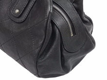 Load image into Gallery viewer, CHANEL シャネル マトラッセ キャビアスキン ハンドバッグ ブラック ヴィンテージ ガンメタリック金具 中古品 38694