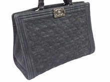 Load image into Gallery viewer, CHANEL シャネル ボーイシャネル デニム トートバッグ ハンドバッグ ヴィンテージ レディース 美品 39131 正規品