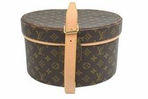 Load image into Gallery viewer, Louis Vuitton ルイヴィトン ボワット シャポー 30 帽子ケース 帽子用トランクケース M23624 モノグラム 美品 中古 39163