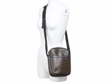 Load image into Gallery viewer, CELINE セリーヌ ショルダーバック マカダム ブラック ヴィンテージ ブラック 美品 39259