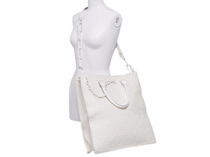 LOUIS VUITTON ルイヴィトン トートバッグ サックプラ トリヨンモノグラム レザー ホワイト ユニセックス 中古 N39474