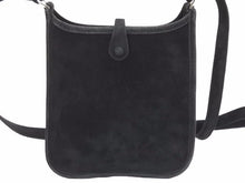 Load image into Gallery viewer, HERMES エルメス エブリンTPMドブリス ブラック ショルダーバッグ □H刻印 スエード 黒 美品 中古 39727