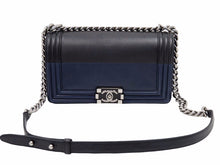 Load image into Gallery viewer, CHANEL シャネル ボーイシャネル ショルダーバッグ ネイビー ブラック バイカラー シルバー金具 21番台 2WAY レディース 良好 39837