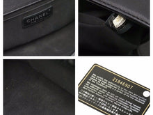 Load image into Gallery viewer, CHANEL シャネル ボーイシャネル ショルダーバッグ ネイビー ブラック バイカラー シルバー金具 21番台 2WAY レディース 良好 39837