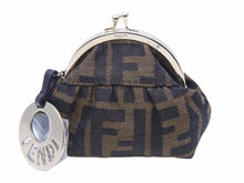画像をギャラリービューアに読み込む, FENDI フェンディ コインケース ズッカ 柄 財布 小銭入れ がま口 ロゴ ブラウン シルバー 金具 ユニセックス 中古 39981