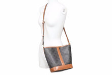Load image into Gallery viewer, CELINE セリーヌ スモール バケット バッグ トリオンフ キャンバス 22SS 191442CAS.04LU ショルダーバッグ 中古 39992