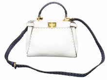 Load image into Gallery viewer, FENDI フェンディ ピーカブー アイコニックスモール _セレリア バッグ バイカラー 白×ネイビー 8BN244 E1C 極美品 中古 40095