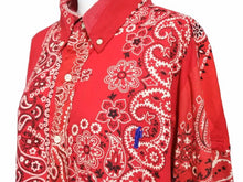 Load image into Gallery viewer, READYMADE レディメイド シャツ ヴィンテージ バンダナ 再構築 シャツ 赤 レッド RE-CO-CO-00-00-139 美品 40507