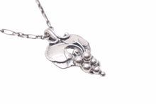 Load image into Gallery viewer, GEORG JENSEN ジョージジェンセン 1996 ぶどう ネックレス シルバー 925 ヴィンテージ ペンダント 美品 中古 40601