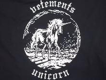画像をギャラリービューアに読み込む, VETEMENTS ヴェトモン ダブルユニコーン 22SS ロゴ 半袖Tシャツ UE52TR200B ブラック ユニセックス 美品 40612