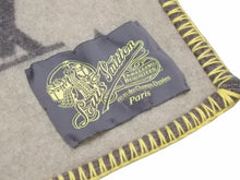 Load image into Gallery viewer, Louis Vuitton ルイヴィトン ブランケット ラグ 毛布 LVロゴ モノグラム アンゴラ混ウール M92067 ブラウン 40705