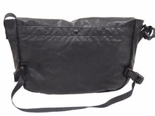 Load image into Gallery viewer, CHANEL シャネル ショルダーバッグ ココマーク スポーツライン A23810 ８番代 ブラック ライトグレー 中古 40743