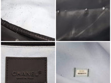 Load image into Gallery viewer, CHANEL シャネル ショルダーバッグ ココマーク スポーツライン A23810 ８番代 ブラック ライトグレー 中古 40743