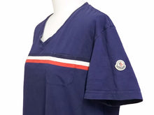 Load image into Gallery viewer, MONCLER モンクレール MAGLIA Tシャツ トップス Vネック ストライプ ワンポイント レッド ホワイト ネイビー サイズL 中古 40900